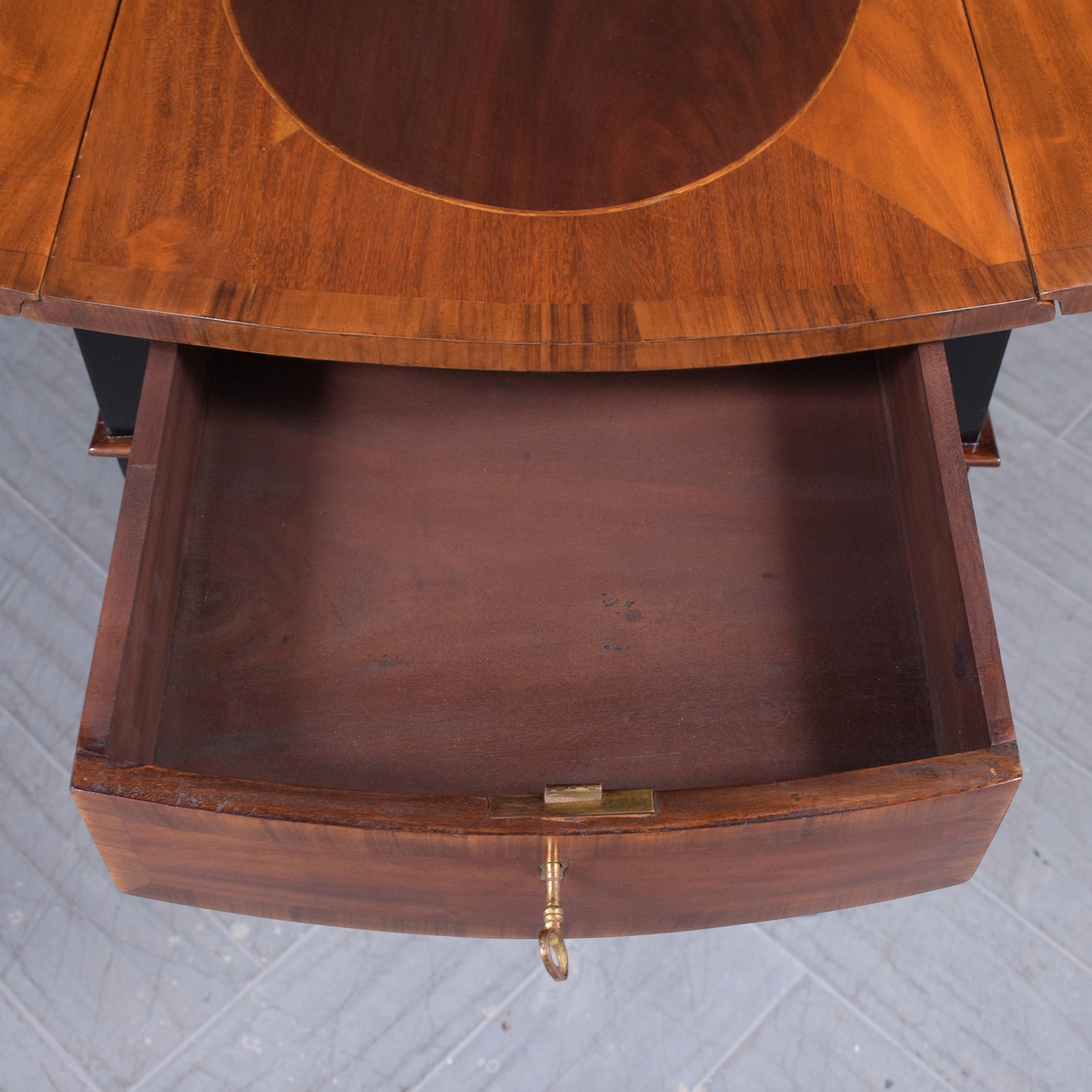 19th Century Dual-Tone Mahogany Pembroke Table