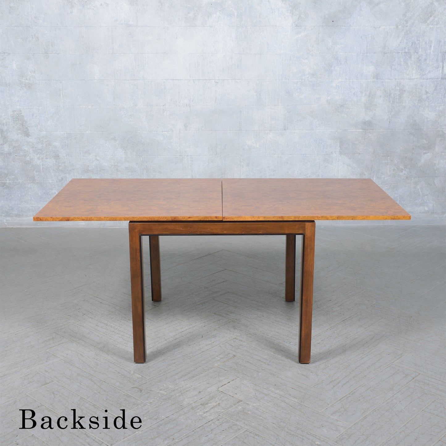 Mid-Century Modern Extendable Dining Table: Timeless Elegance & Versatility