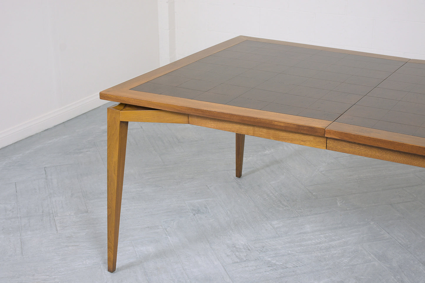 Mid-Century Extendable Dining Table