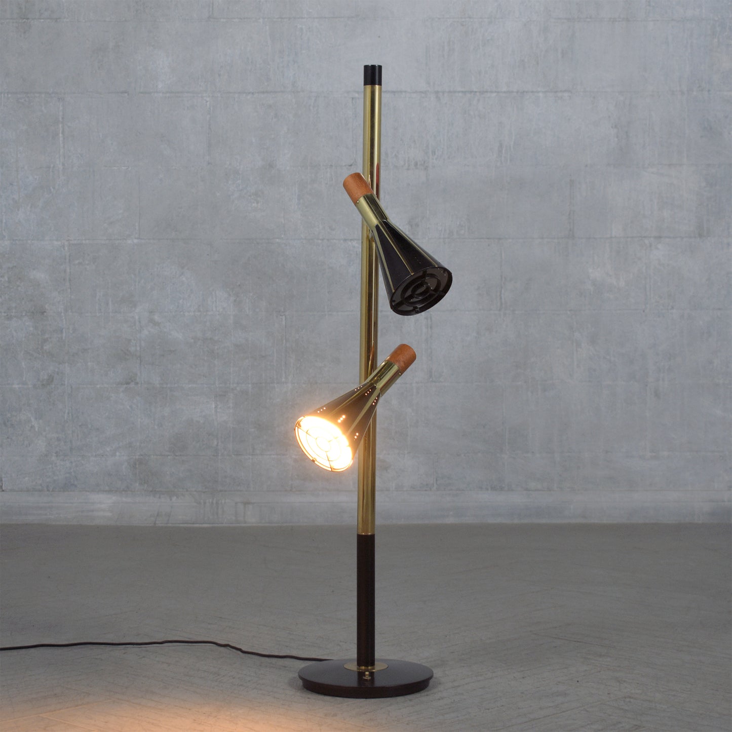 Restored 1960s Mid-Century Modern Floor Lamp: Brass & Wood Elegance