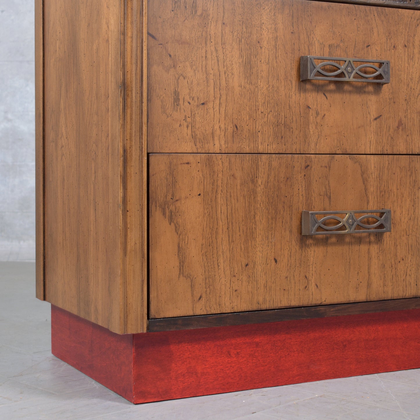 Stunning 1960s Mid-Century Modern Walnut Bachelor Chest with Sculpted Details