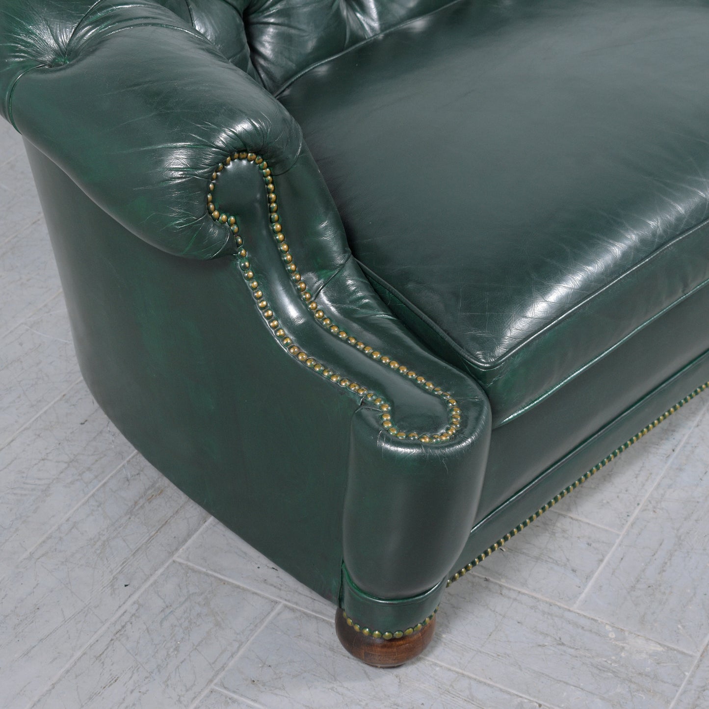 Green Vintage Chesterfield Leather Sofa - Refurbished 1970s Italian Elegance
