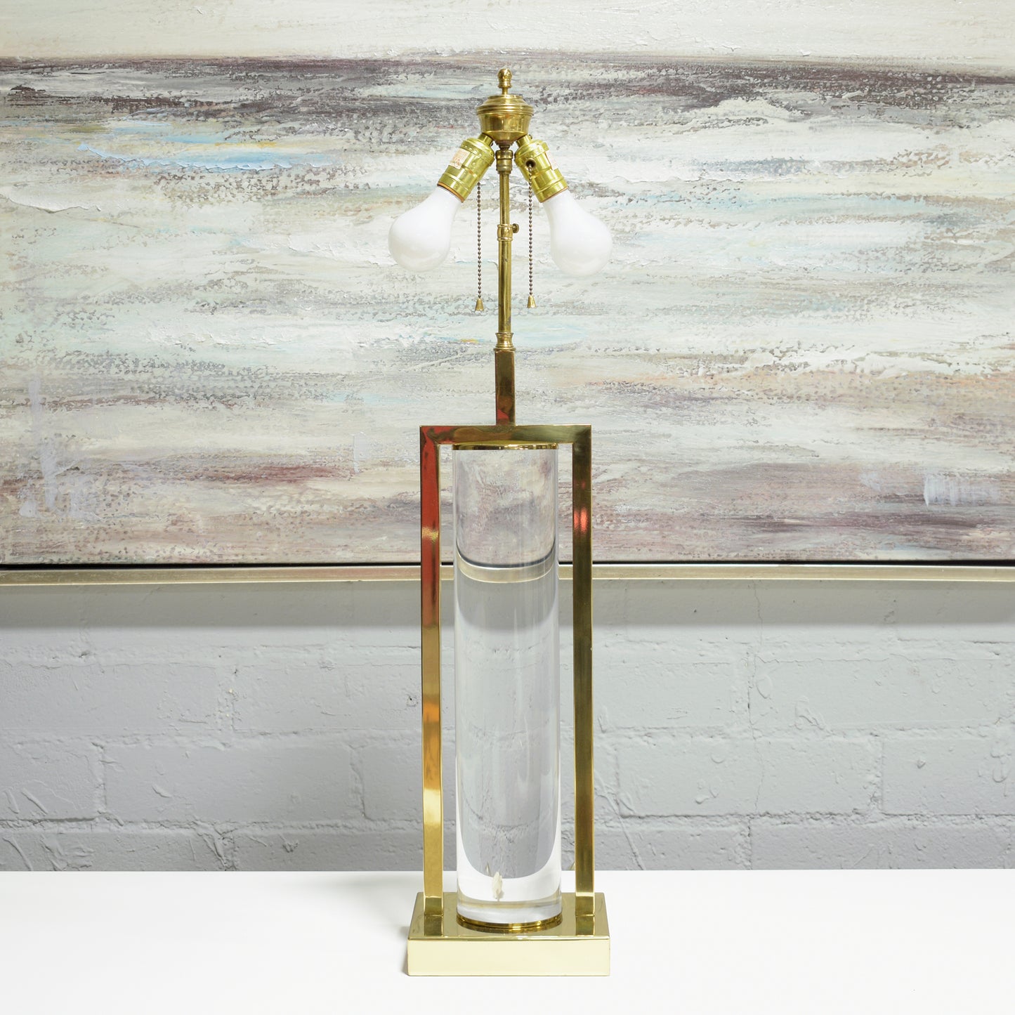 Mid-Century Modern Brass & Lucite Table Lamp: Vintage Elegance Revived