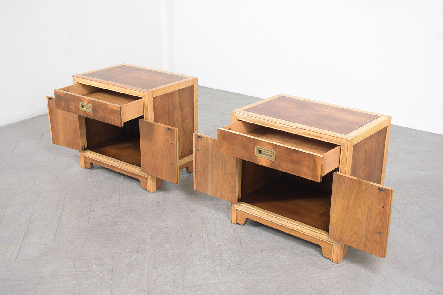 Pair of Vintage 1970 Mid-Century Modern Nightstands