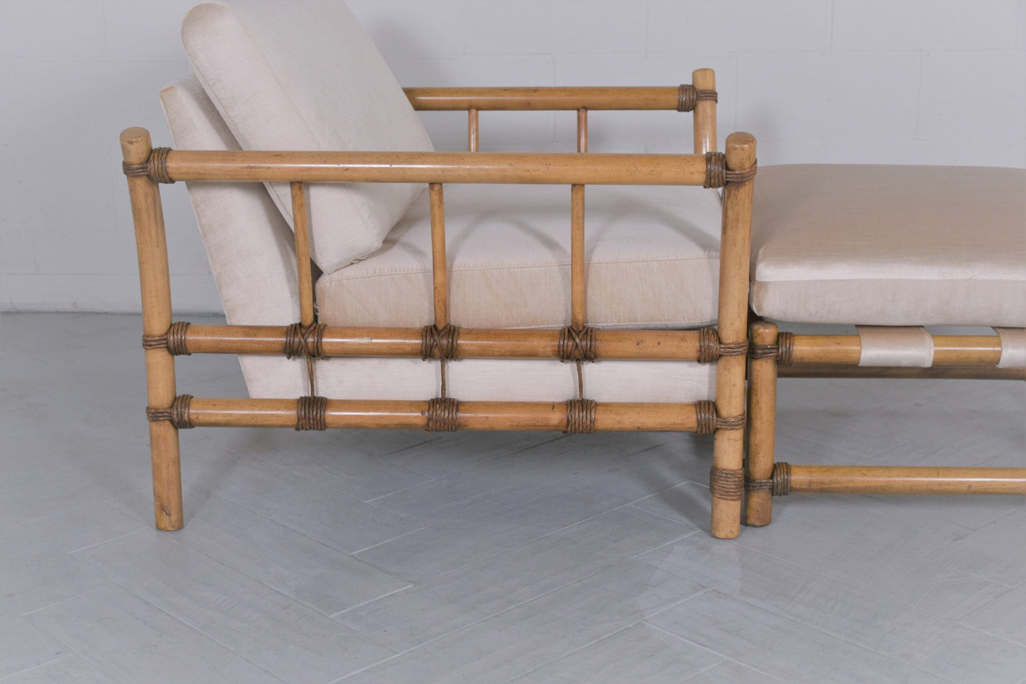 Bamboo Style Lounge Chair