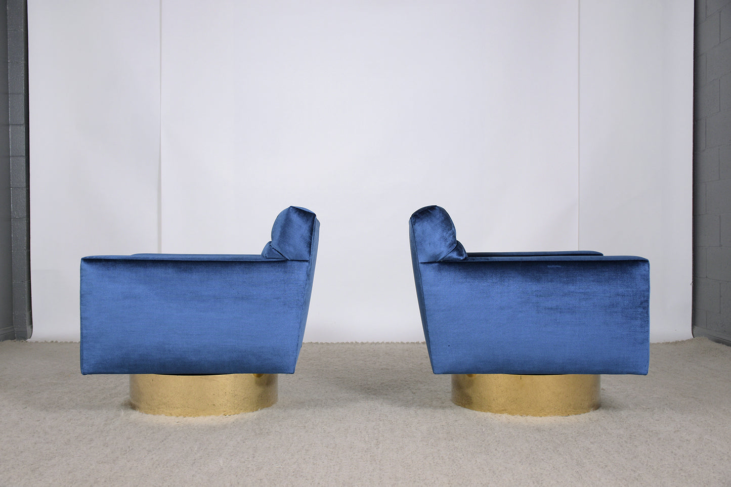 Pair of Mid-Century Upholstery Swivel Lounge Chairs