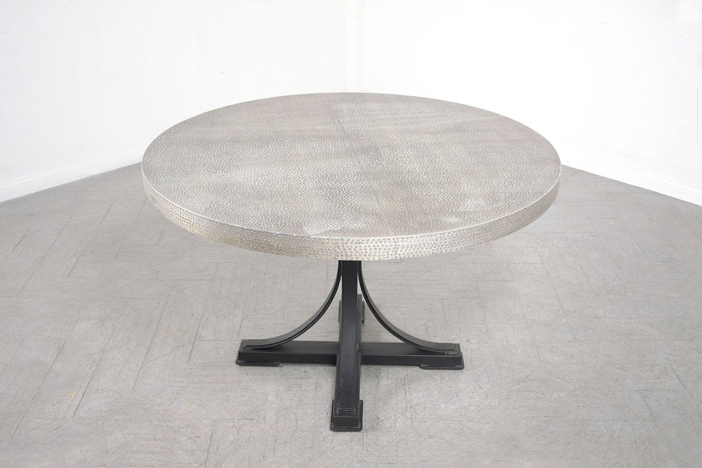 Mid-Century Modern Round Dining Table