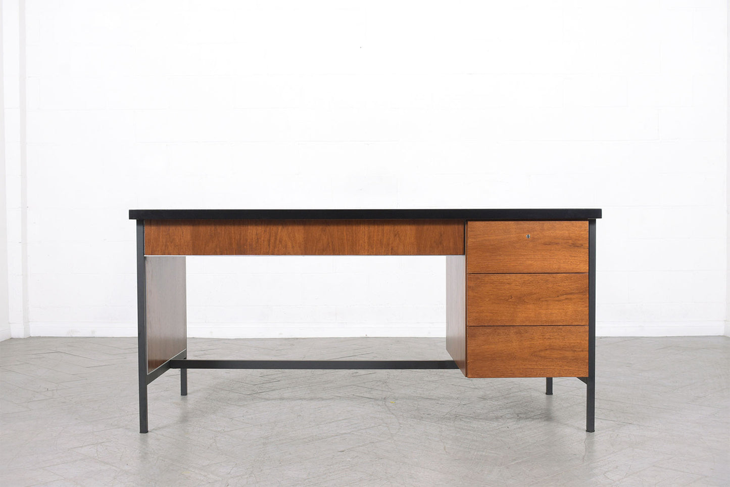 Timeless Elegance: Florence Knoll's Mid-Century Modern Executive Desk