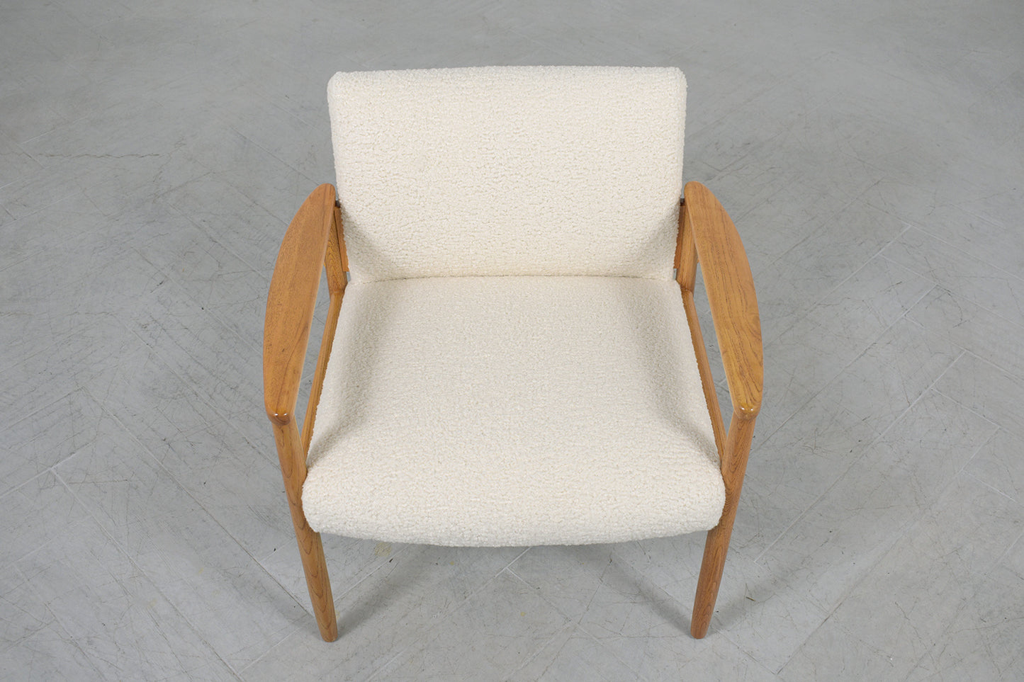 Set of Two Vintage Mid-Century Modern Lounge Chairs