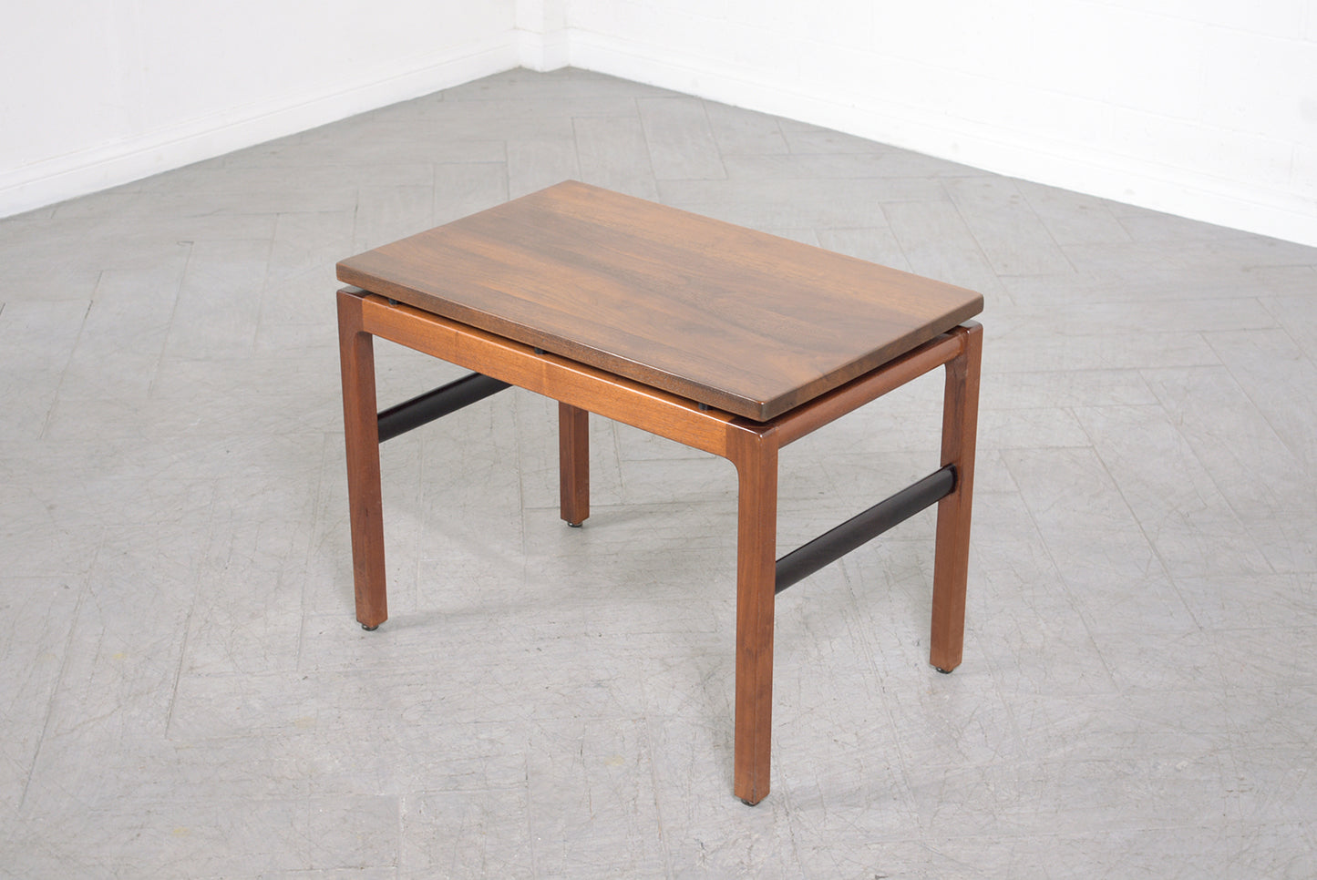 1960s Restored Mid-Century Modern Side Table
