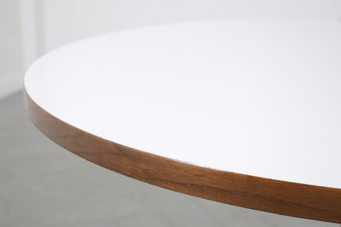 Herman Miller Eames Round Dining Table