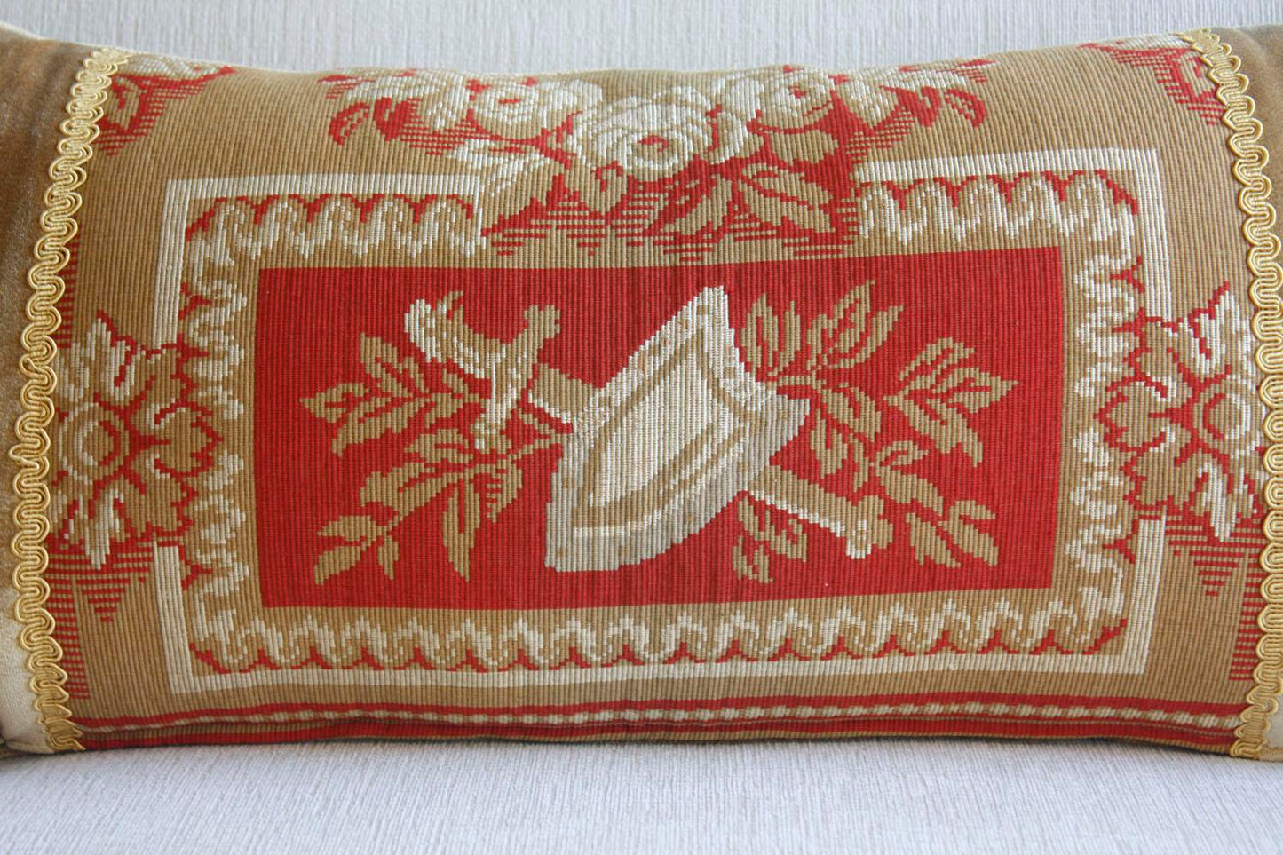 Pair of Neoclassical-style Pillows